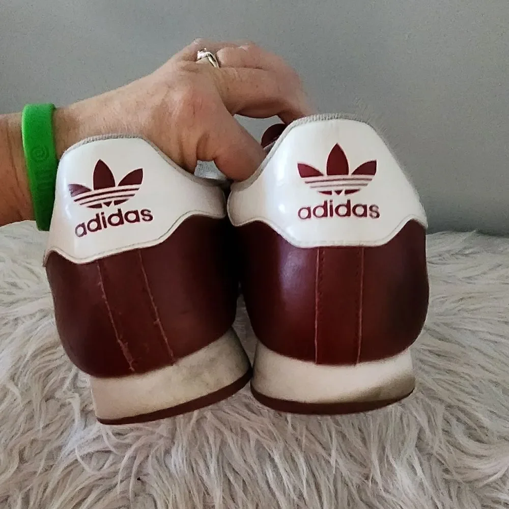 Adidas Samoa athletic shoes burgundy men's size 12